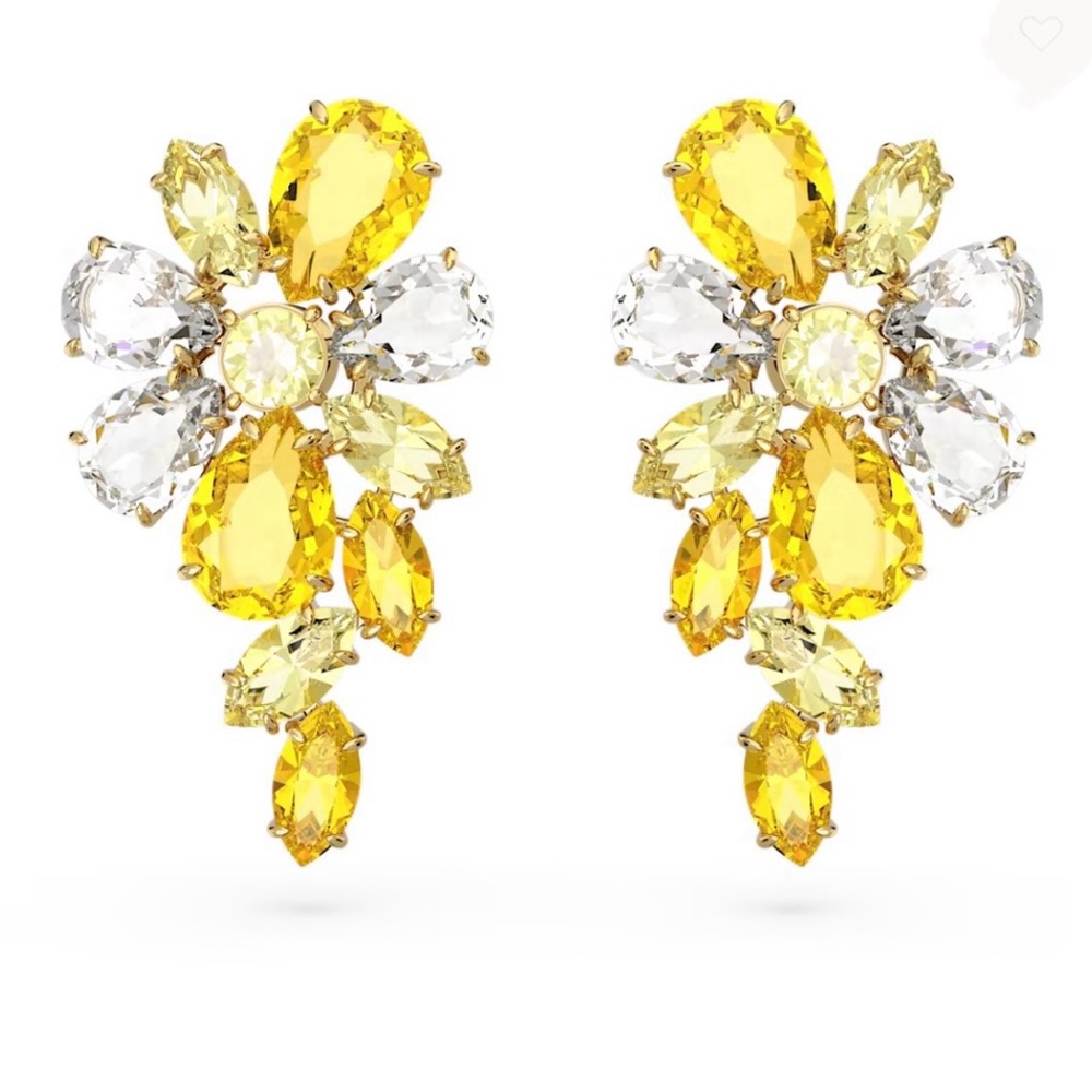 SWAROVSKI- Gema drop earrings
Mixed cuts, Flower, Yellow, Gold-tone plated